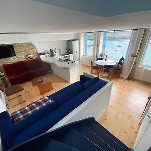 Vue Imprenable Sur Le Port Appartement Ploudalmézeau